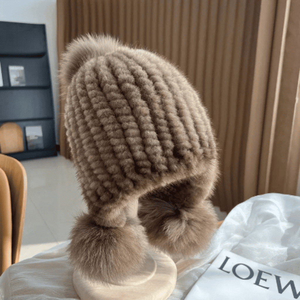 Touca Feminina com Pompom Forglows