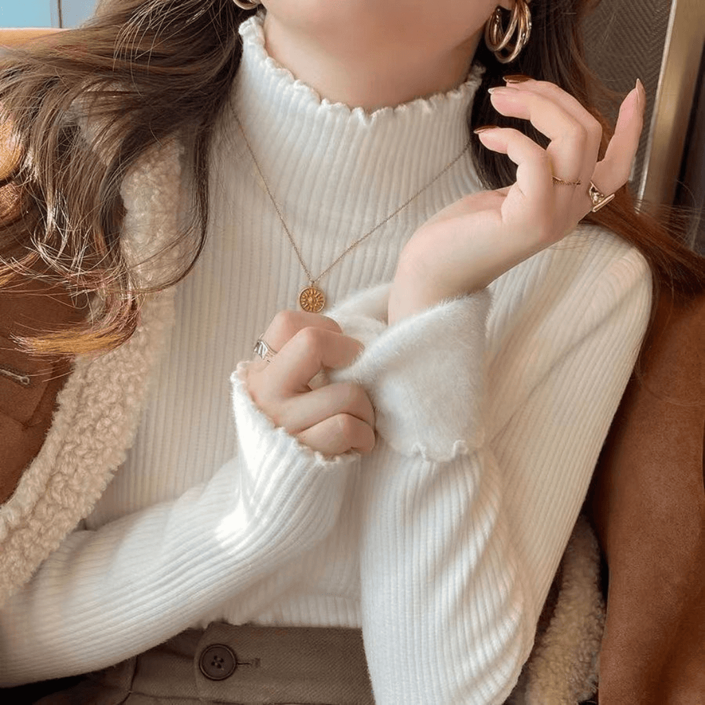 Blusa Feminina Peluciada e Canelada com Gola Alta Emma Forglows