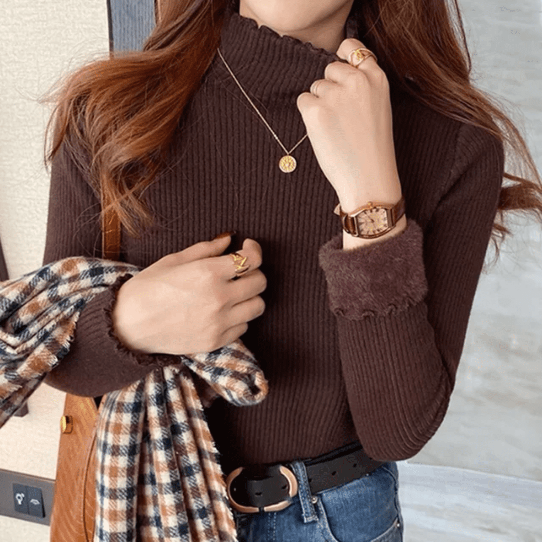 Blusa Feminina Peluciada e Canelada com Gola Alta Emma Forglows