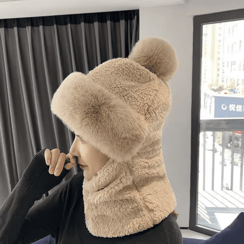 Balaclava Feminina em Pelúcia com Pompom Forglows