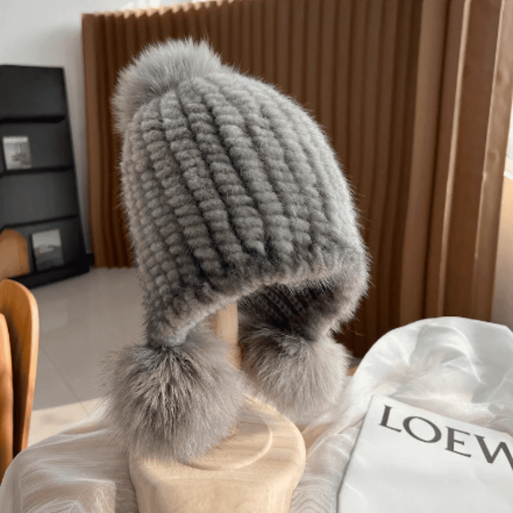 Touca Feminina com Pompom Forglows